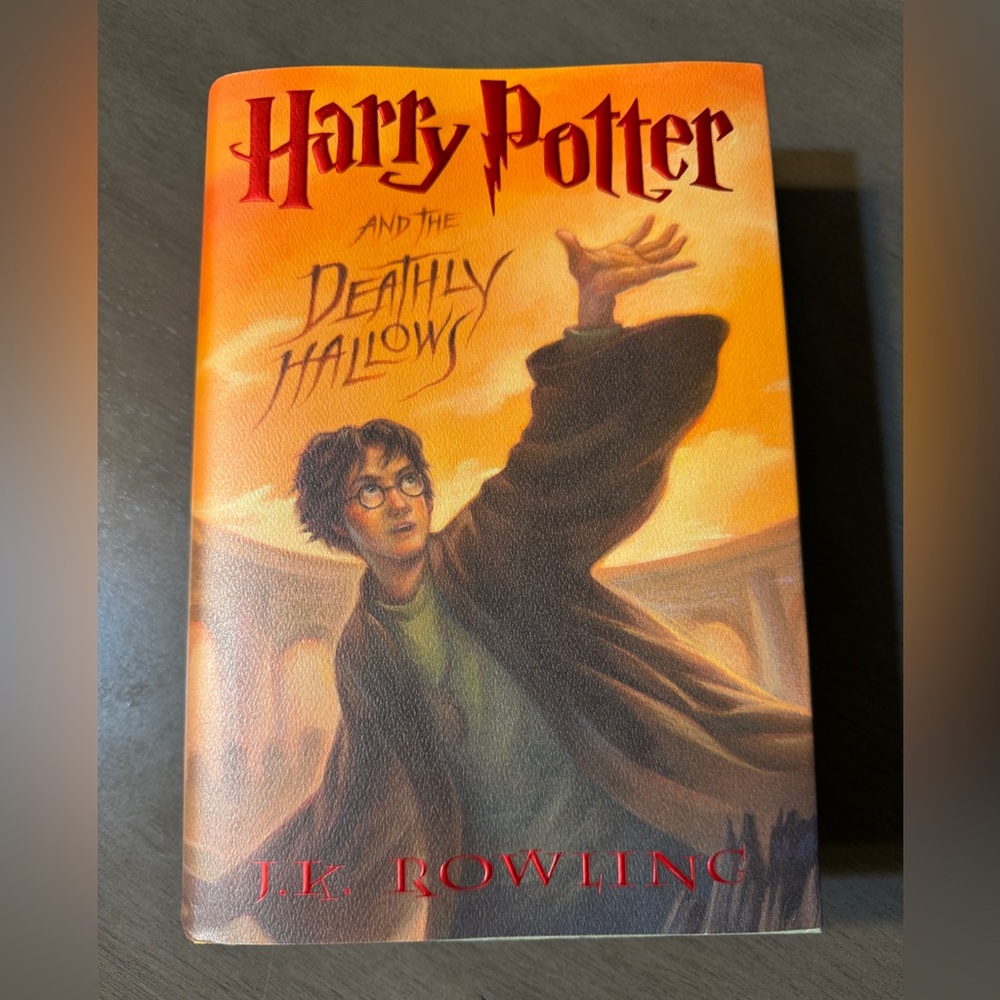 Harry Potter and the Deathly Hallows Hardcover Book
